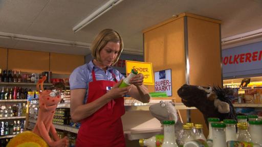 85. Achtung Allergie! | Rechte: screenshot Julia Stinshoff mit Finchen, Wolle und Pferd.