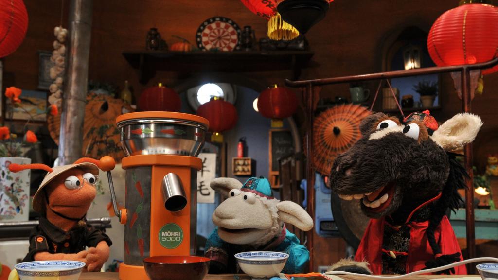 Finchen, Wolle und Pferd in einem chinesischen Teehaus