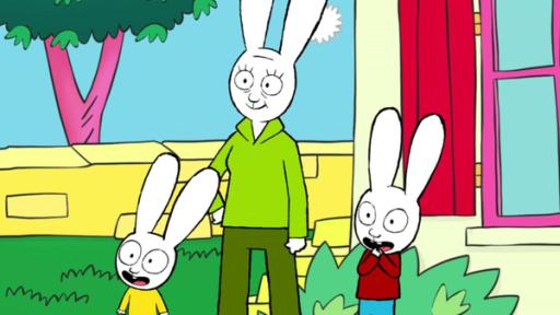 Ich liebe Überraschungen! | Rechte: © GO-N Productions 2016 Franz, Omi und Simon stehen gemeinsam im Garten vor dem Haus. Franz und Simon schauen begeistert und mit weit geöffneten Mund in den Garten. Omi, die zwischen beiden steht, lächelt freundlich. Im Hintergrund steht eine Mauer und ein großer Baum.