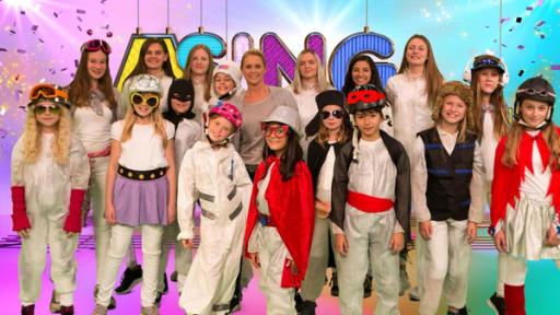 Galaktische Singrakete | Rechte: ZDF/MES SingAlarm: Singa und die Kids on Stage im Studio