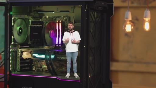 Tim erklärt, warum Computer Geräusche von sich geben. | Rechte: KiKA