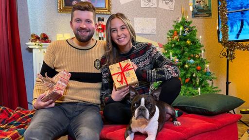 Rechte: KiKA Tim, Jimmy und Soraya wünschen euch fröhliche Weihnachten.
