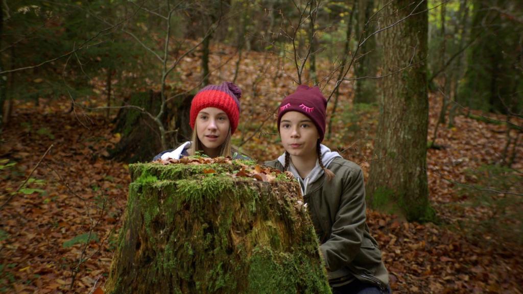Leo und Paulina im Wald