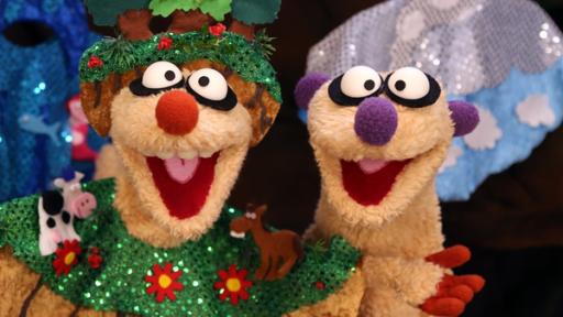 Rechte: NDR/RBB/bigSmile Entertainment GmbH Bei Jan & Henry steht etwas ganz Besonderes auf dem Herd: Die Vier-Elemente-Bohnensuppe.