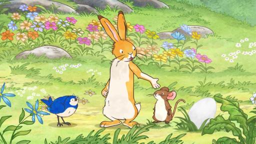Rechte: KiKA/SLR Productions Australia Pty.Ltd./Scrawl Studios Pte Ltd./hr/ARD Der kleine Hase und die kleine Feldmaus finden beim Spielen auf der Wiese ein großes Ei. Es liegt aber nicht in einem Nest, sondern einfach allein und verlassen am Boden. Da kommt Blauvogel vorbei und bietet an, sich um das Ei zu kümmern.