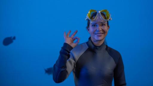 Anna und das wilde Wissen | Rechte: BR | Text und Bild Medienproduktion GmbH & Co. KG | Fabian Nummert K wie Kiemen | Anna geht auf Tauchstation, um herauszufinden, wie Fische atmen.