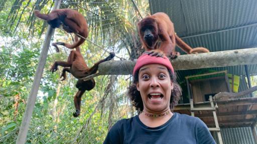 Pia und die wilden Tiere | Rechte: BR | Text und Bild Medienproduktion GmbH & Co. KG | Katja Schübl Laut, lauter, Brüllaffe! | Pia macht sich Sorgen, dass ihre Mütze wieder geklaut wird.