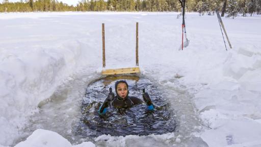 Pia und die wilde Natur | Rechte: BR |Text und Bild Medienproduktion | Marcella Müller Eisbaden am Polarkreis | Pia geht Eisbaden am Polarkreis