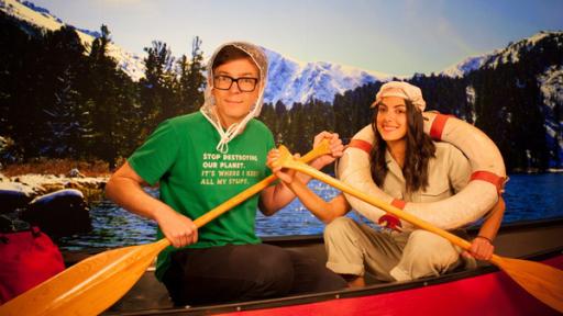 Hopp! Und Expedition. | Rechte: WDR/Thorsten Schneider Clarissa und Ralph in einem Ruderboot