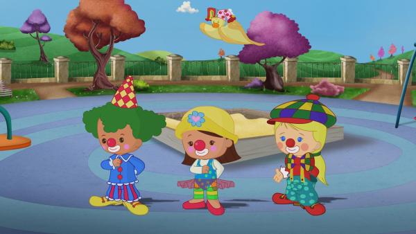 Zoé, Carla und Finn sind Clowns.